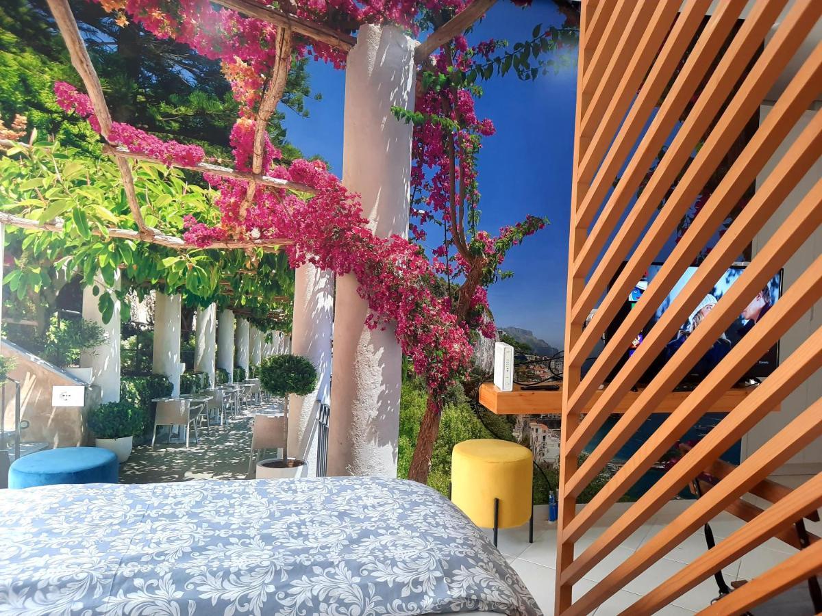 Saranda Promenade Apts Exterior photo