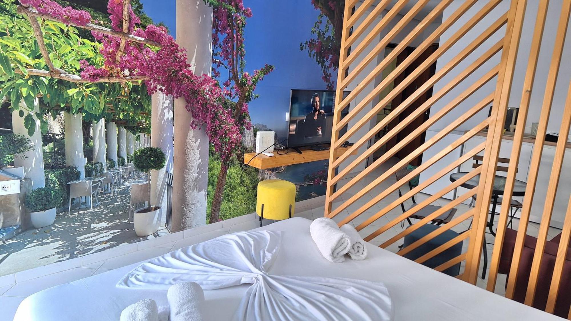 Saranda Promenade Apts Exterior photo